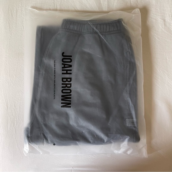 Brand New- JOAH BROWN Oversized Straight Leg Jogger in Washed Black Terry 🩶✨ - Picture 6 of 14